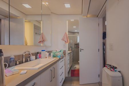 Apartamento à venda com 230m², 3 quartos e 3 vagasBanheiro da Suíte