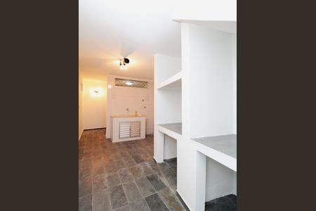 Casa para alugar com 201m², 2 quartos e 4 vagasCasa de baixo - Cozinha