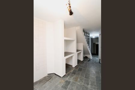 Casa para alugar com 201m², 2 quartos e 4 vagasCasa de baixo - Cozinha