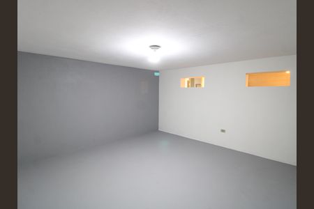 Casa para alugar com 201m², 2 quartos e 4 vagasCasa de baixo - Quarto
