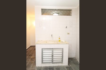 Casa para alugar com 201m², 2 quartos e 4 vagasCasa de baixo - Cozinha