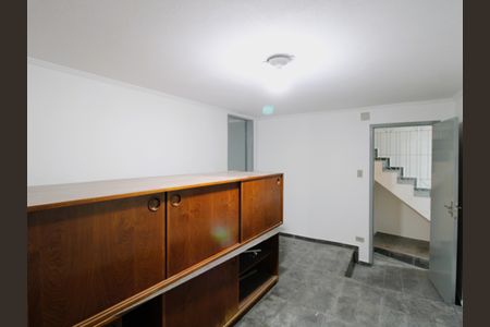 Casa para alugar com 201m², 2 quartos e 4 vagasCasa de baixo - Sala