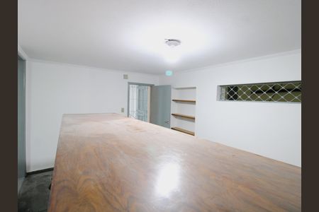 Casa para alugar com 201m², 2 quartos e 4 vagasCasa de baixo - Sala