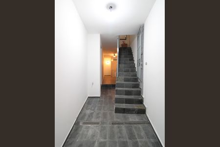 Casa para alugar com 201m², 2 quartos e 4 vagasCasa de baixo - Entrada