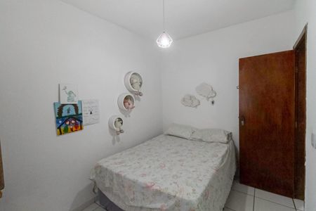 Casa para alugar com 120m², 2 quartos e 2 vagasQuarto