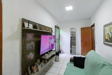 Casa para alugar com 120m², 2 quartos e 2 vagasSala