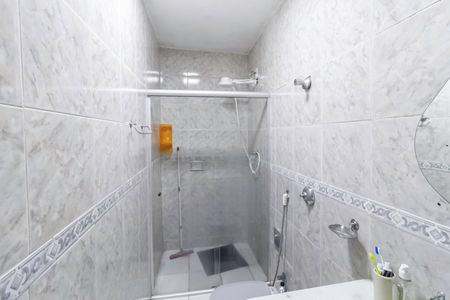 Casa para alugar com 120m², 2 quartos e 2 vagasBanheiro da suíte