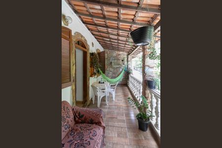 Casa para alugar com 120m², 2 quartos e 2 vagasVaranda