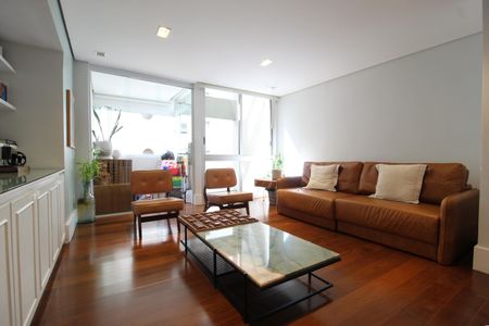 Apartamento à venda com 130m², 3 quartos e 2 vagasSala