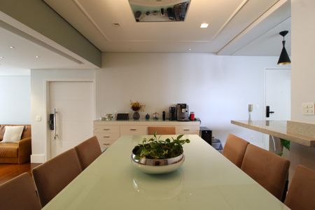 Apartamento à venda com 130m², 3 quartos e 2 vagasSala