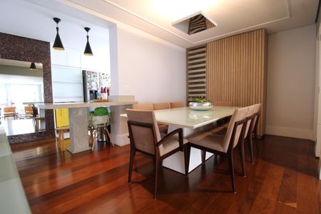 Apartamento à venda com 130m², 3 quartos e 2 vagasSala