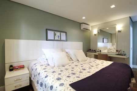 Apartamento à venda com 130m², 3 quartos e 2 vagasSuíte