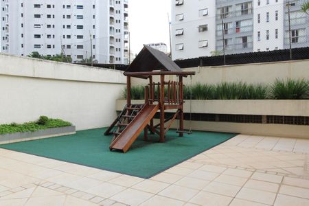 Apartamento à venda com 130m², 3 quartos e 2 vagasÁrea Comum - Playground