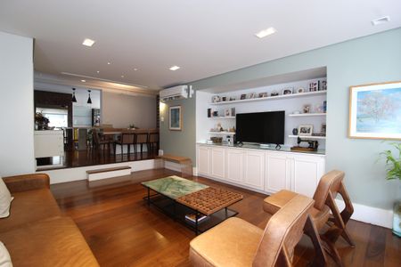 Apartamento à venda com 130m², 3 quartos e 2 vagasSala