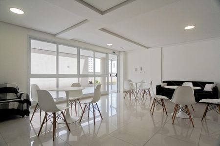 Apartamento para alugar com 53m², 2 quartos e 1 vaga Apartamento para alugar com 53m², 2 quartos e 1 vagaÁrea comum - Salão de festas