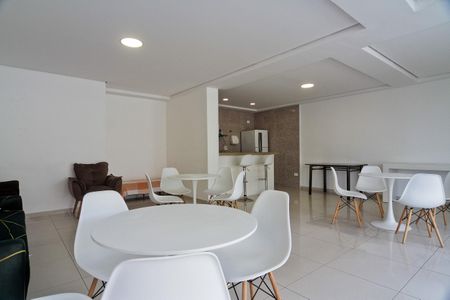 Apartamento para alugar com 53m², 2 quartos e 1 vaga Apartamento para alugar com 53m², 2 quartos e 1 vagaÁrea comum - Salão de festas
