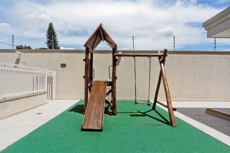 Apartamento para alugar com 53m², 2 quartos e 1 vaga Apartamento para alugar com 53m², 2 quartos e 1 vagaÁrea comum - Playground