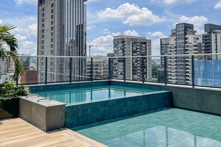 Studio à venda com 25m², 1 quarto e sem vagaÁrea comum - Piscina
