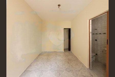 Casa à venda com 83m², 2 quartos e 1 vaga