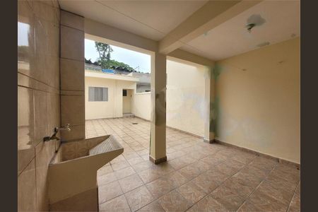 Casa à venda com 83m², 2 quartos e 1 vaga