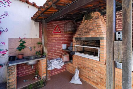 Casa à venda com 155m², 3 quartos e 2 vagas Casa à venda com 155m², 3 quartos e 2 vagasChurrasqueira