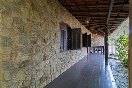 Casa à venda com 155m², 3 quartos e 2 vagas Casa à venda com 155m², 3 quartos e 2 vagasÁrea Externa