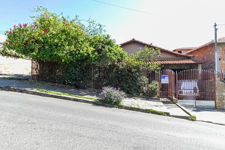 Casa à venda com 155m², 3 quartos e 2 vagas Casa à venda com 155m², 3 quartos e 2 vagasFachada - Placa instalada e cadastrada