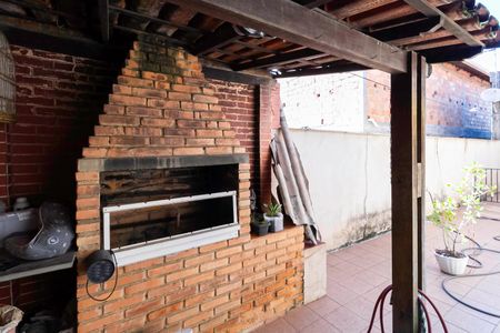 Casa à venda com 155m², 3 quartos e 2 vagas Casa à venda com 155m², 3 quartos e 2 vagasChurrasqueira