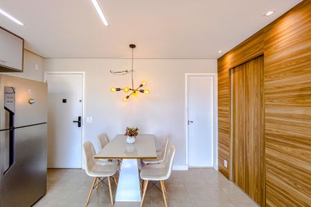 Casa de condomínio à venda com 48m², 2 quartos e 1 vagaSala