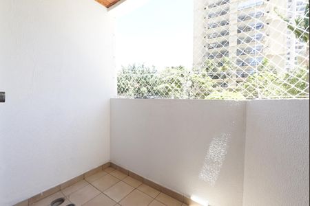 Apartamento para alugar com 102m², 3 quartos e 1 vagaSacada