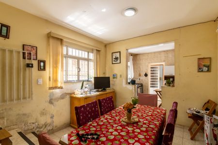 Casa à venda com 125m², 4 quartos e 2 vagasCopa