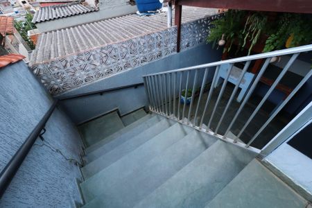 Casa à venda com 200m², 3 quartos e 2 vagasEscada externa