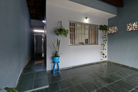 Casa à venda com 200m², 3 quartos e 2 vagasGaragem