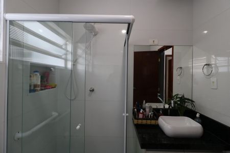 Casa à venda com 200m², 3 quartos e 2 vagasBanheiro Social