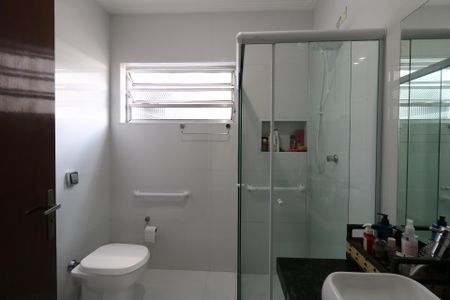 Casa à venda com 200m², 3 quartos e 2 vagasBanheiro Social