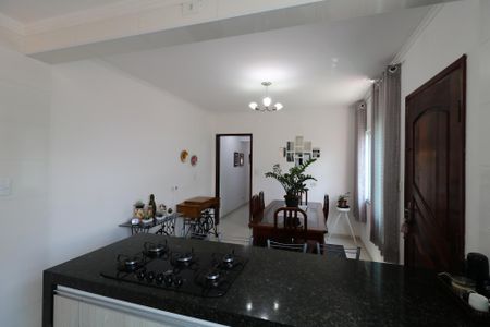 Casa à venda com 200m², 3 quartos e 2 vagasCozinha