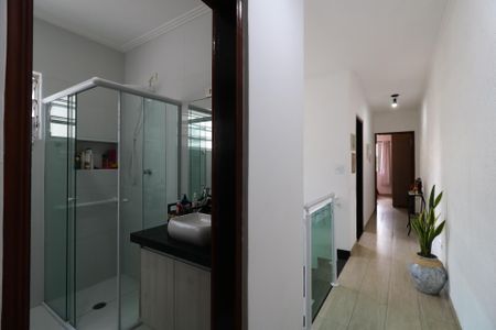 Casa à venda com 200m², 3 quartos e 2 vagasCorredor piso superior