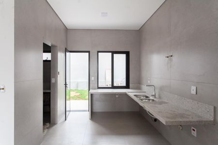 Casa à venda com 192m², 3 quartos e 2 vagasCozinha