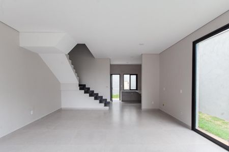 Casa à venda com 192m², 3 quartos e 2 vagasSala