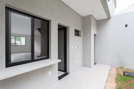 Casa à venda com 192m², 3 quartos e 2 vagasQuintal