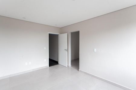 Casa à venda com 192m², 3 quartos e 2 vagasSuíte 1