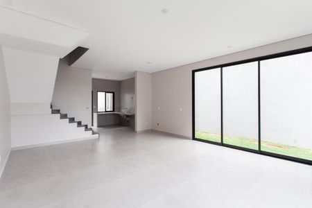 Casa à venda com 192m², 3 quartos e 2 vagasSala