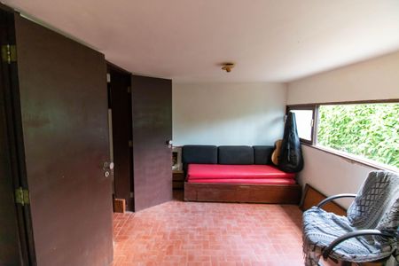 Casa de condomínio à venda com 392m², 4 quartos e 4 vagas Casa de condomínio à venda com 392m², 4 quartos e 4 vagasSuíte Externa