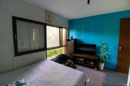 Casa de condomínio à venda com 392m², 4 quartos e 4 vagas Casa de condomínio à venda com 392m², 4 quartos e 4 vagasQuarto 2