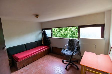 Casa de condomínio à venda com 392m², 4 quartos e 4 vagas Casa de condomínio à venda com 392m², 4 quartos e 4 vagasSuíte Externa