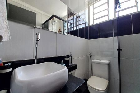 Apartamento à venda com 76m², 3 quartos e 1 vaga Apartamento à venda com 76m², 3 quartos e 1 vagaBanheiro