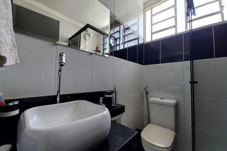 Apartamento à venda com 76m², 3 quartos e 1 vaga Apartamento à venda com 76m², 3 quartos e 1 vagaBanheiro