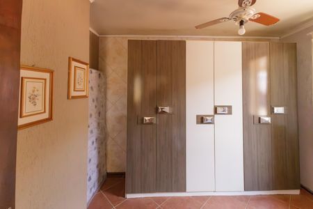 Casa para alugar com 130m², 2 quartos e 3 vagas Casa para alugar com 130m², 2 quartos e 3 vagasQuarto 1