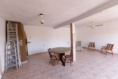 Casa para alugar com 130m², 2 quartos e 3 vagas Casa para alugar com 130m², 2 quartos e 3 vagasÁrea comum