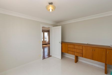 Apartamento à venda com 270m², 3 quartos e 5 vagas Apartamento à venda com 270m², 3 quartos e 5 vagasCopa